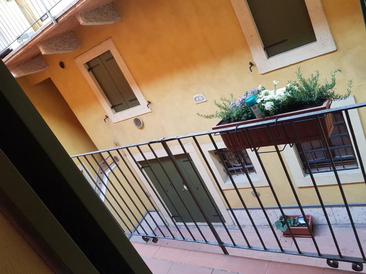 Elly'S House Villa Verona Buitenkant foto